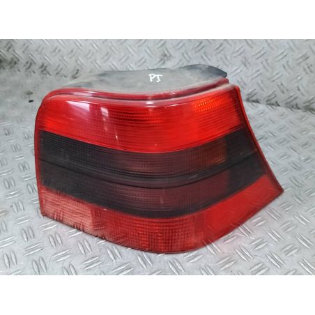 LAMPA TYLNA PRAWA VW GOLF IV 2.0  2000 1J6945112S 