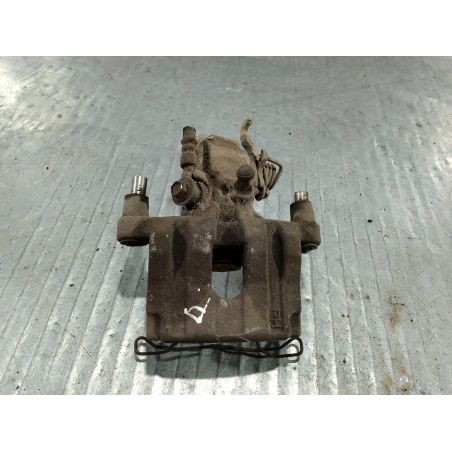 ZACISK HAMULCOWY PRAWY TYŁ NISSAN PRIMERA P12 ( 03-07 ) 1.8 16V 2003 