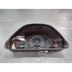LICZNIK MERCEDES-BENZ W208 CLK 2.020002085400111  110.008.737/003                                            