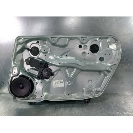 PODNOŚNIK SZYBY PRAWY PRZÓD Z STELAŻEM VW PASSAT B5 FL 1.8T 20V  2002 3B4837756   