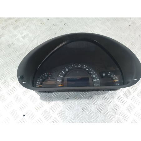 LICZNIK MERCEDES-BENZ W203 2.2 CDI 2001 2035401311 