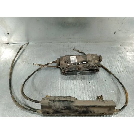 HAMULEC RĘCZNY ELEKTRYCZNY RENAULT SCENIC II ( 03-09 ) 1.5 DCI 2008 8200734627 