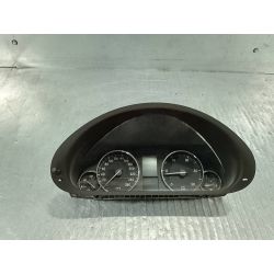 LICZNIK MERCEDES-BENZ W203 2.2 CDI2002A2035409747  110.080.307/009                                            