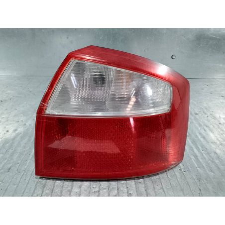 LAMPA TYLNA PRAWA AUDI A4 B6 2.0 20V 2002 11-A467B 
