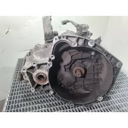 SKRZYNIA BIEGÓW MANUALNA OPEL VECTRA C 1.9 CDTI2002F40                                            