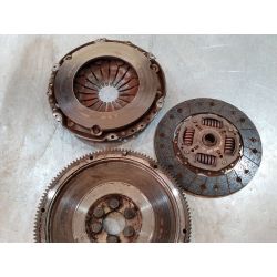 SPRZĘGŁO KOMPLETNE VW POLO 6R 1.6 TDI CAYB1.6 TDI2011037105273C                                            