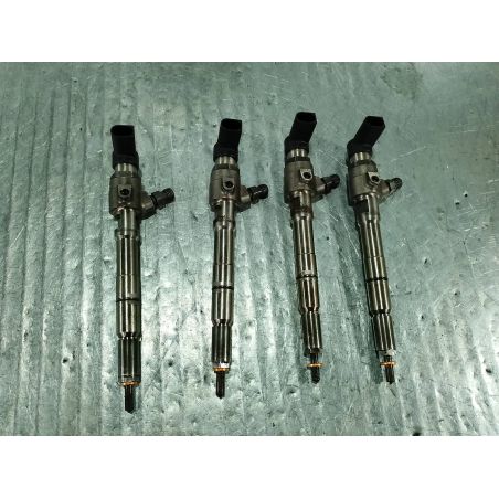 WTRYSKIWACZ SKODA FABIA II LIFT 1.6 TDI 75KM 1.6 TDI 2012 03L130277B 