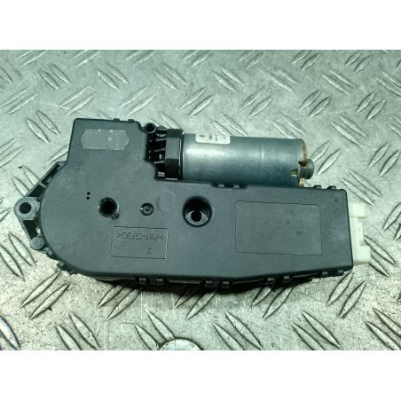 SILNICZEK SZYBERDACHU MAYBACH X222 6.0 V12 2015 0390200100 