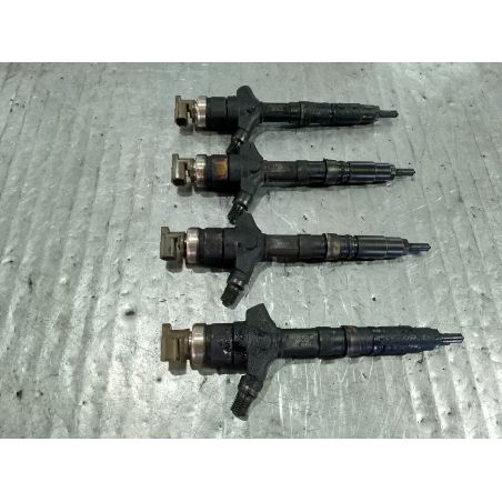 WTRYSKIWACZ TOYOTA AVENSIS II T25 2.0 D 2.0 D4D 2003 23670-0G010 