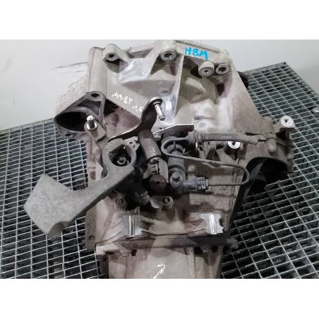 SKRZYNIA BIEGÓW MANUALNA AUDI A3 8P 1.6 FSI 2004 HBM 