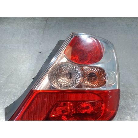 LAMPA TYLNA PRAWA HONDA CIVIC VII 1.4 16V 2004 