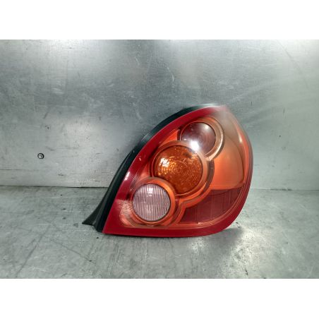 LAMPA TYLNA PRAWA NISSAN ALMERA N16 1.5  1.5 2004 