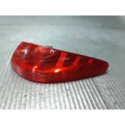 LAMPA TYLNA PRAWA PEUGEOT 607 2.7 V6 HDI2006                                            