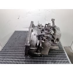 SKRZYNIA BIEGÓW MANUALNA OPEL SIGNUM 1.9 CDTI2003F40                                            