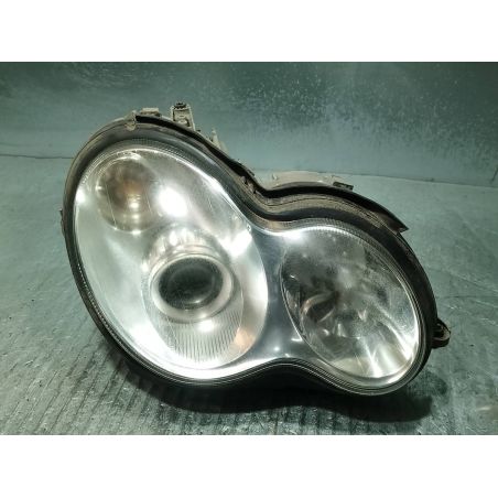 LAMPA PRZÓD PRAWA XENON MERCEDES-BENZ W203 2.7 CDI 2004 A2038203861 0301166276 