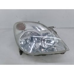 LAMPA PRZÓD PRAWA TOYOTA COROLLA VERSO I 2.0 D4D2.0 D4D2004                                            