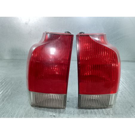 LAMPY TYŁ KOMPLET VOLVO V70 ( 00-07 ) 2.4 D 163KM 2.4 D 2002 9154498  9154497 