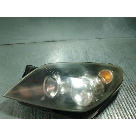LAMPA PRZÓD LEWA OPEL ASTRA H GTC 1.6 B 2005 24451032 1EG270370-01 