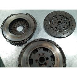 KOŁO DWUMASOWE KOMPLETNE VW SHARAN I 1.8 TURBO2002                                            