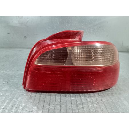 LAMPA TYLNA PRAWA TOYOTA AVENSIS I T22 2.0 D-4D 110KM 2.0 D4D 2001 