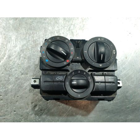 PANEL NAWIEWU MERCEDES-BENZ VITO 639 2.2 CDI 2.2 CDI 2007 5HB008512   A6394460728KZ   A6394450105KZ 