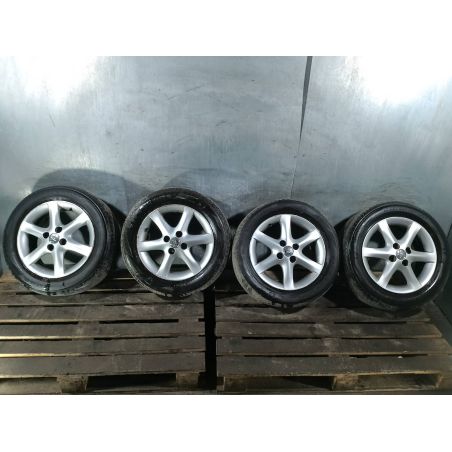 FELGI ALUMINIOWE KOMPLET 15 Z OPONAMI TOYOTA COROLLA E12 2.0 D4D 2005 195/60 R15     88H 