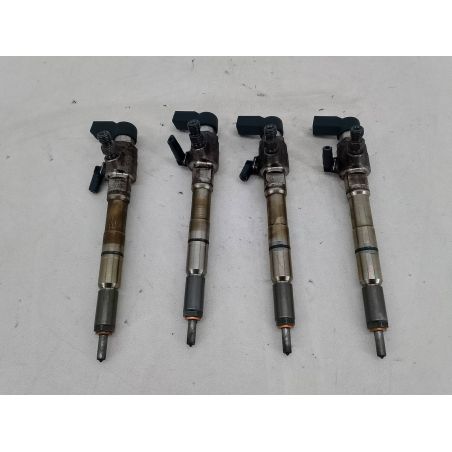 WTRYSKIWACZ VW GOLF VI 1.6 TDI 105KM 1.6 TDI 2009 03L130277B 