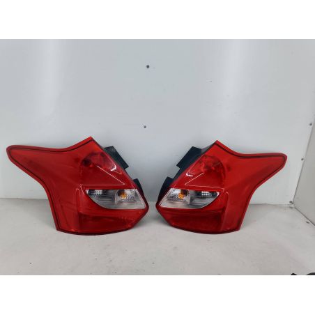 LAMPY TYŁ KOMPLET FORD FOCUS III 1.6 TDCI 1.6 TDCI 2013 BM51-13404-A  BM51-13405-A 