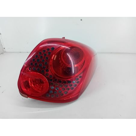 LAMPA TYLNA PRAWA PEUGEOT 207 SW 1.4 16V 2007 9680157980-02 