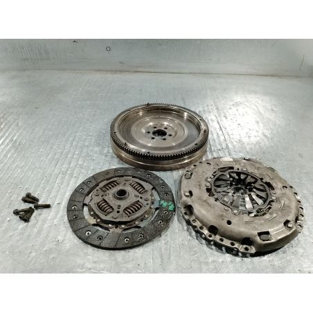 SPRZĘGŁO KOMPLETNE VW GOLF VII 1.6 TDI 115KM 1.6 TDI 2019 04L105269  04L141015D  04L141031B  04L105273 