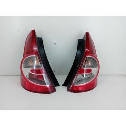 LAMPY TYŁ KOMPLET DACIA SANDERO I 1.2 16V 75KM1.2 16V20108200734824  8200734825                                            
