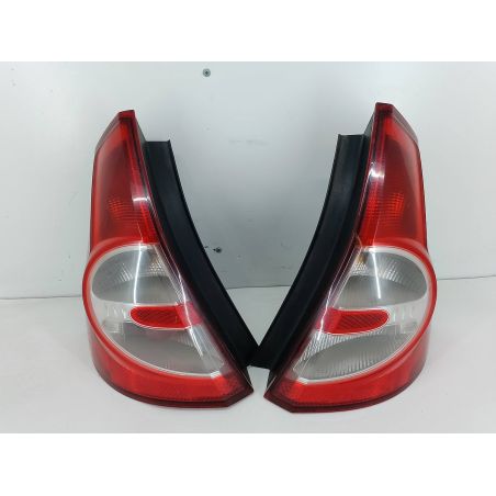 LAMPY TYŁ KOMPLET DACIA SANDERO I 1.2 16V 75KM 1.2 16V 2010 8200734825  8200734824 