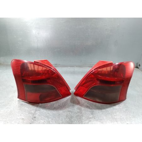 LAMPY TYŁ KOMPLET TOYOTA YARIS II ( 06-11 ) 1.0 2006 