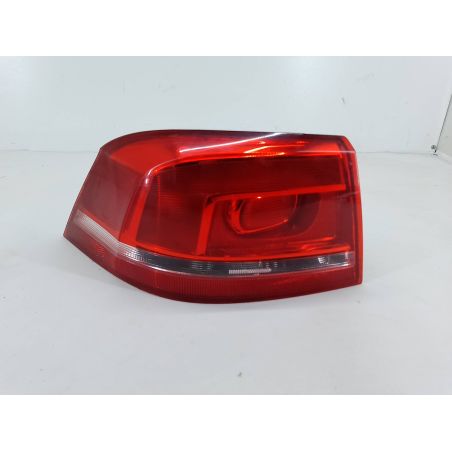 LAMPA TYLNA LEWA VW PASSAT B7 2.0 TDI 140KM 2.0 TDI 2011 
