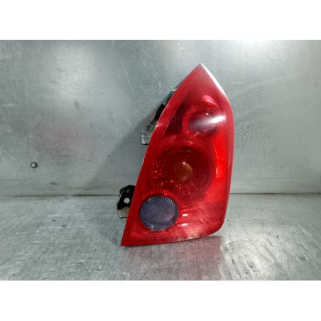 LAMPA TYLNA PRAWA NISSAN PRIMERA P12 ( 03-07 ) 1.8 16V 115KM 1.8 16V 2004 
