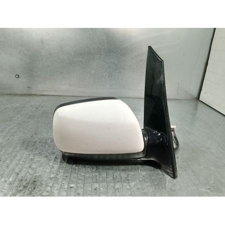 LUSTERKO PRAWE TOYOTA COROLLA SPORTSVAN 2.0 D4D 2003 