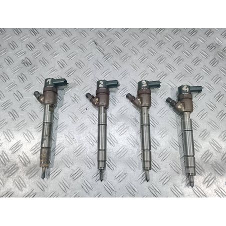 WTRYSKIWACZ HYUNDAI I30 I 1.6 CRDI 1.6 CRDI 2008 338002A400 0445110256 