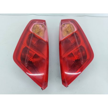 LAMPY TYŁ KOMPLET FIAT GRANDE PUNTO 1.4 16V 1.4 16V 2006 51701589  51701590 