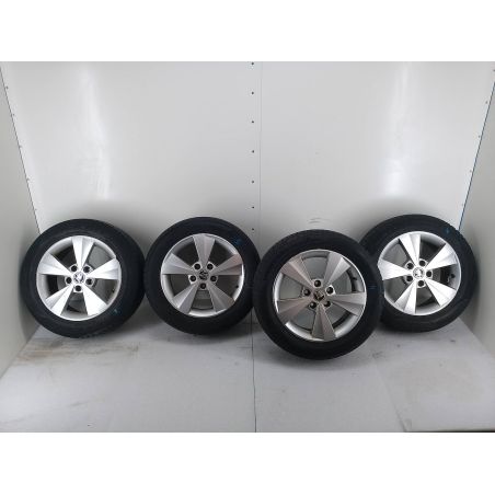 FELGI ALUMINIOWE KOMPLET 16 Z OPONAMI SKODA OCTAVIA III 1.6 TDI 2013 5E0601025C   205/55R16 