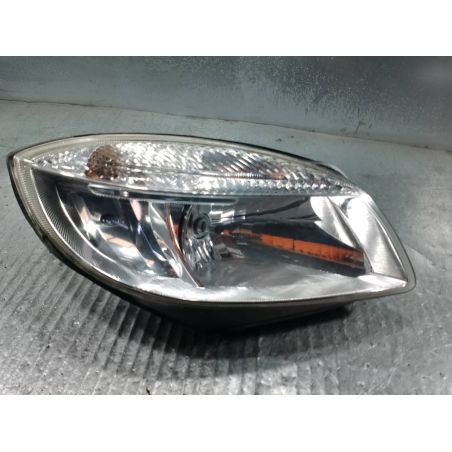 LAMPA PRZÓD PRAWA SKODA ROOMSTER 1.2 B 2006 247832-00 R 
