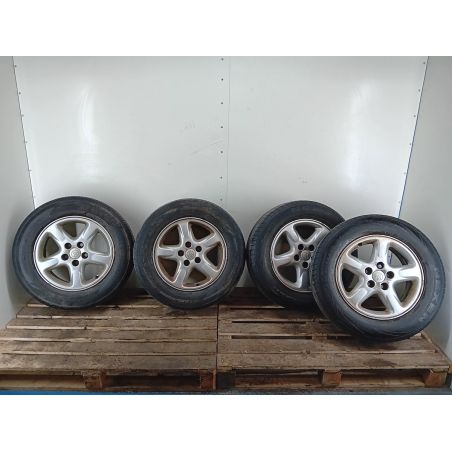 FELGI ALUMINIOWE KOMPLET 16 Z OPONAMI TOYOTA RAV4 II ( 00-06 ) 2.0 D4D 116KM 2.0 D4D 2002 1 