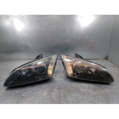 LAMPY PRZÓD KOMPLET FORD FOCUS II 2.0 TDCI 136KM 2.0 TDCI 2005 4M51-13099-RC   4M51-13W030-RB 