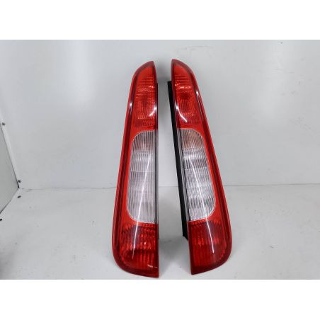 LAMPY TYŁ KOMPLET FORD FOCUS C-MAX 2.0 2.0 16V 2004 3M51-13A603-AA  3M51-13A602-AA 