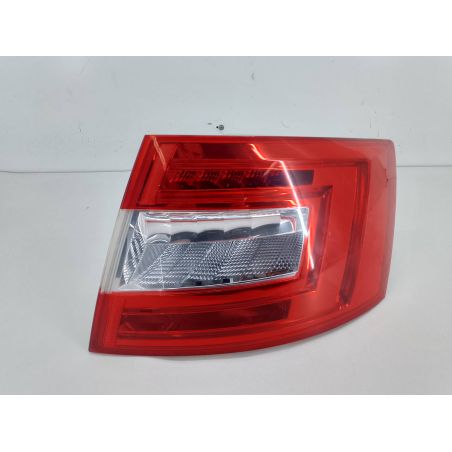 LAMPA TYLNA PRAWA SKODA OCTAVIA III 1.6 TDI 2013 185311-02 