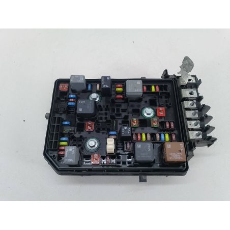 SKRZYNKA BEZPIECZNIKÓW ZEWNĘTRZNA OPEL ASTRA K 1.6 CDTI 2018 15514069 