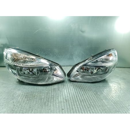 LAMPY PRZÓD KOMPLET RENAULT SCENIC II ( 03-09 ) 1.6 16V 2005 20-A368   20-A367 