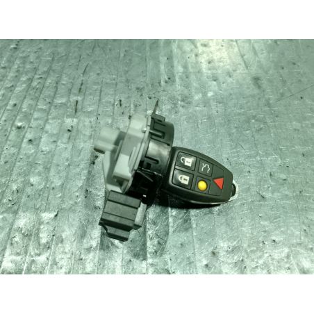 STACYJKA VOLVO V50 2.0 145KM 2005 30737157  92LP0808 R-LPD103-0185  WFS125V0  