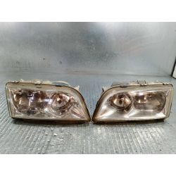 LAMPY PRZÓD KOMPLET VOLVO V40 ( 95-04 ) 1.9 DCI1.9 DCI20011AG007861-33  1AG007861-34 30899682  30899683                                            